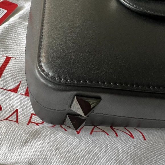 Valentino LOCÒ CROSSBODY CALFSKIN BAG - Picture 2 of 7